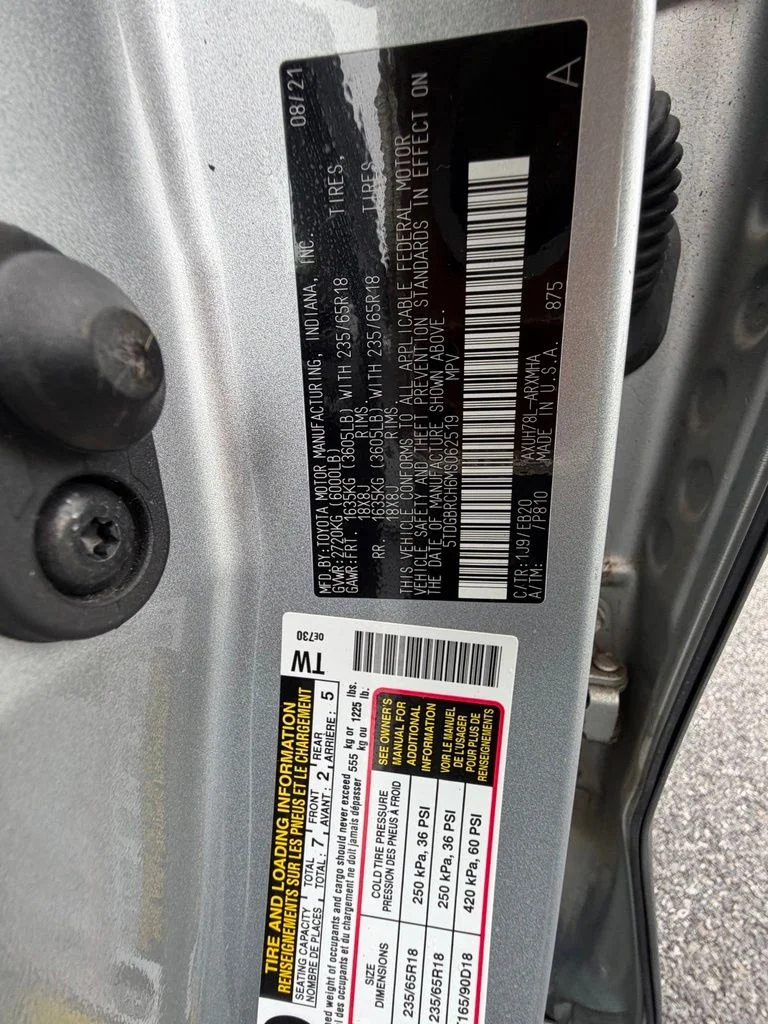 Used 2021 Silver Toyota XLE image 53