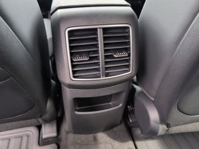 New 2026 Snow White Pearl Kia SX Prestige image 24