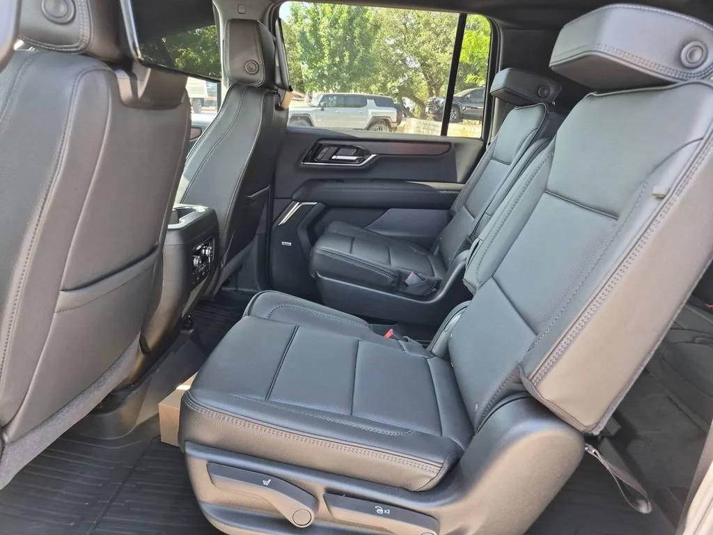 2026 GMC Yukon XL Denali - Photo 39