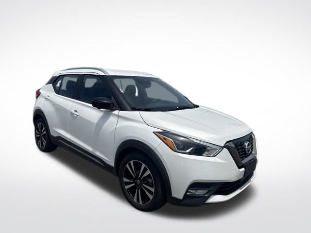 Used 2020 White Nissan SR image 7