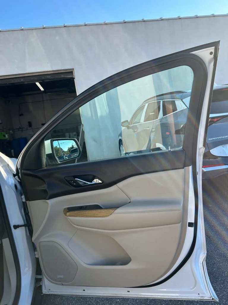 Used 2017 White GMC Denali image 22