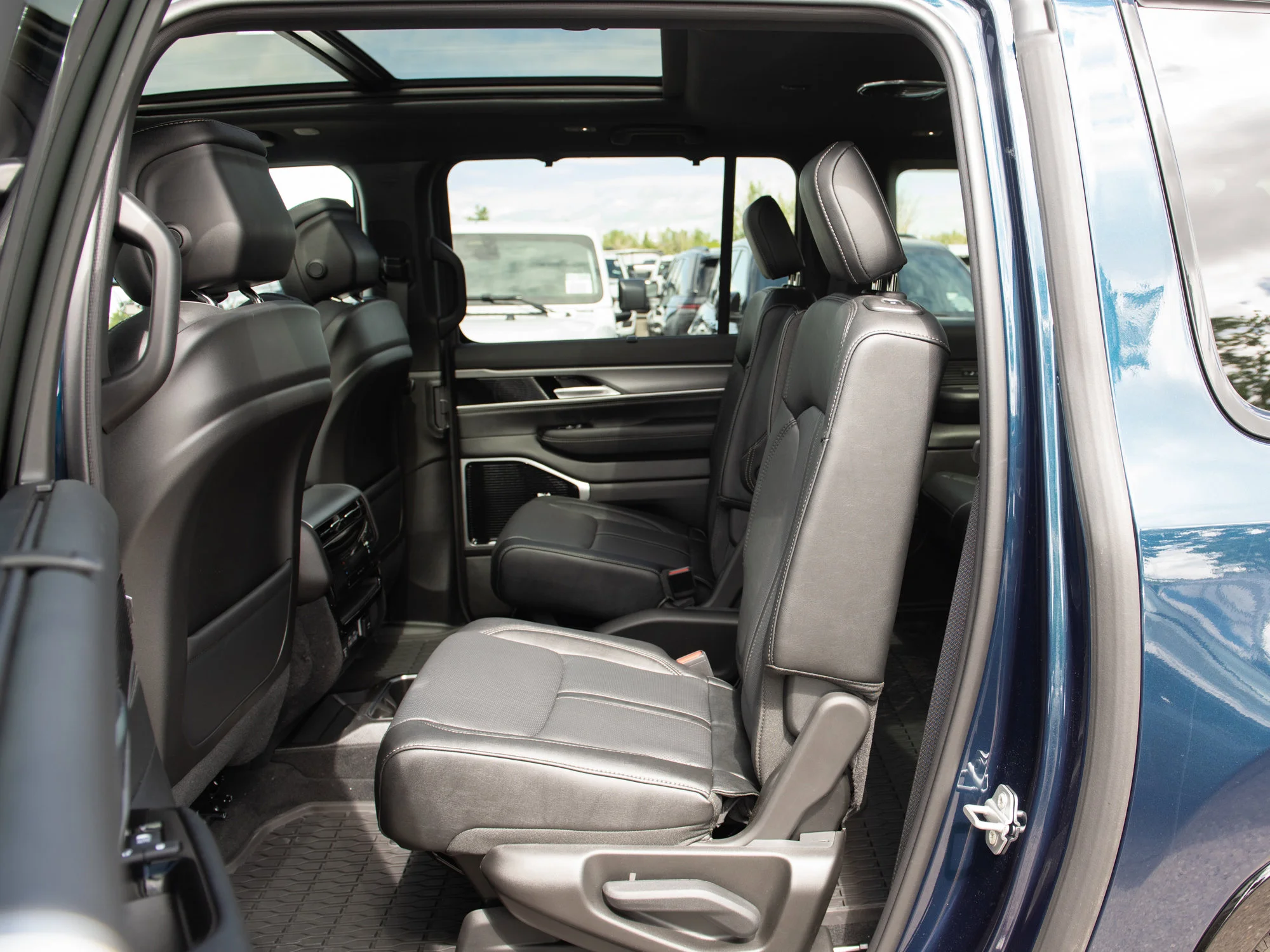 New 2026 Blue Jeep Limited Reserve* image 22