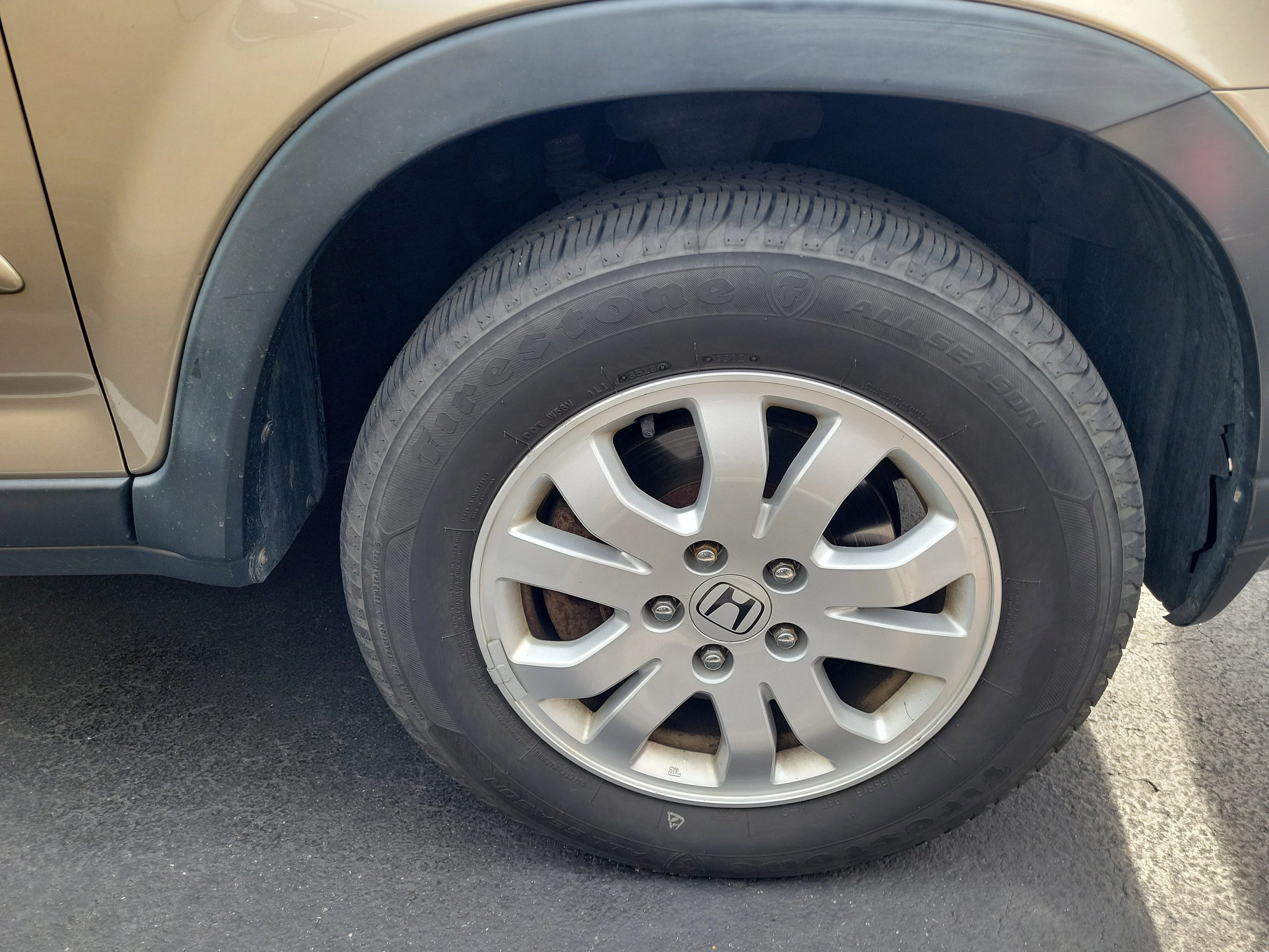 Used 2006 Sahara Sand Metallic Honda SE image 2