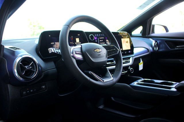 2025 Chevrolet Equinox EV LT - Photo 7