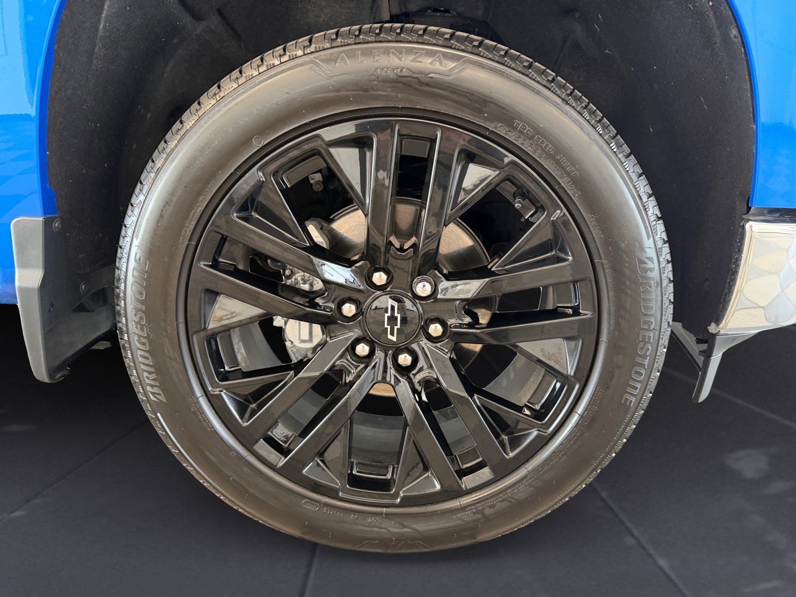Used 2025 Riptide Blue Metallic Chevrolet LT image 40