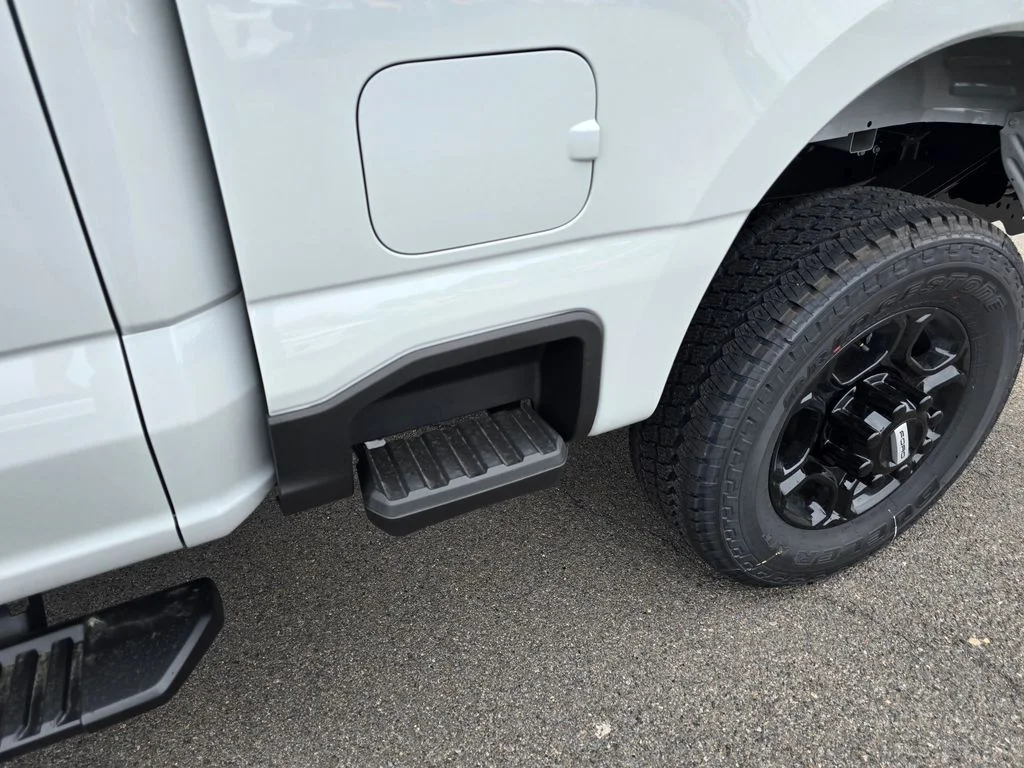 New 2026 Avalanche Ford F-350® XL image 10