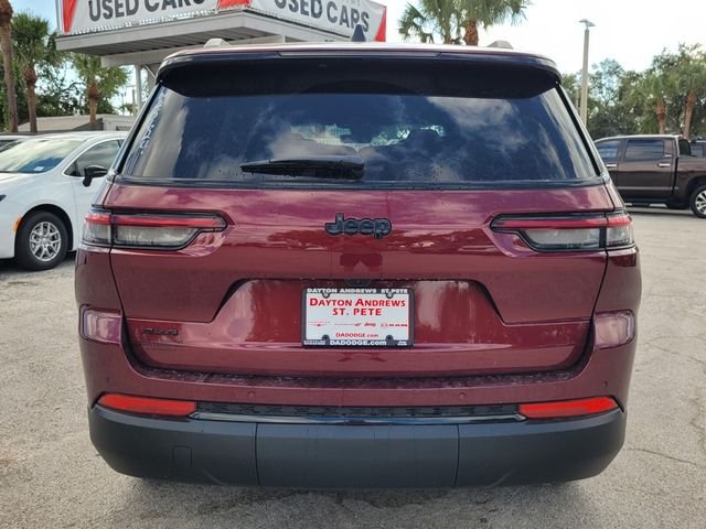 New 2025 Velvet Red Pearl-Coat Exterior Paint Jeep Altitude image 8