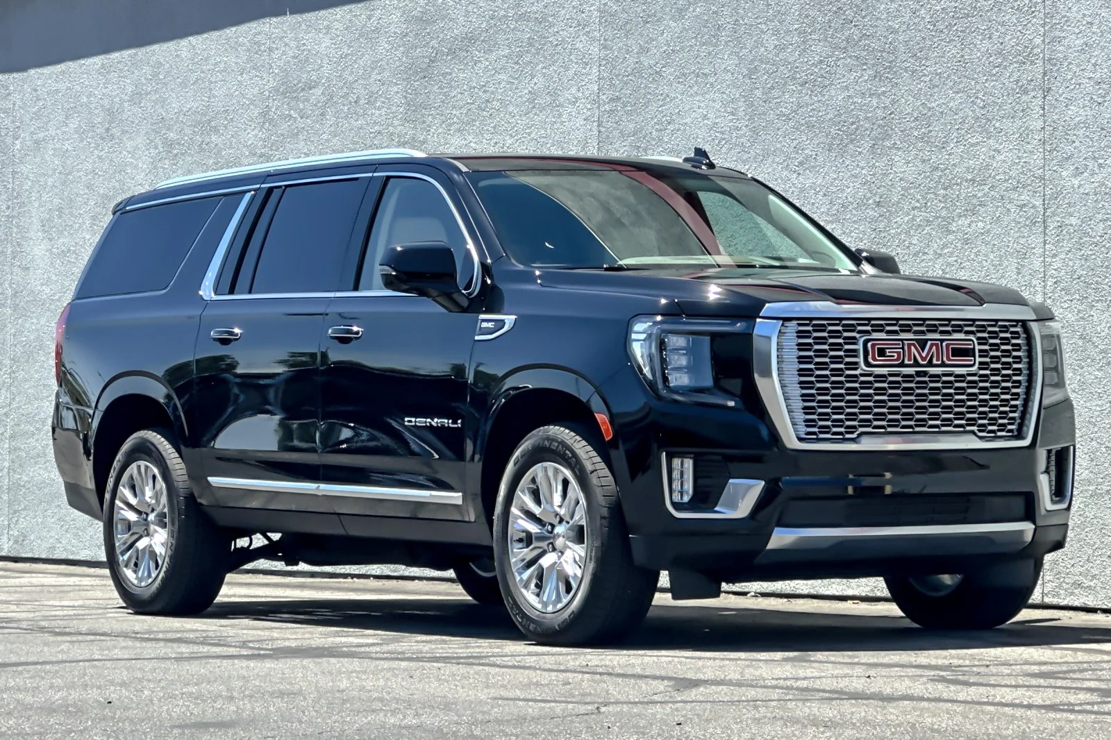 Used 2024 Onyx Black GMC Denali image 7