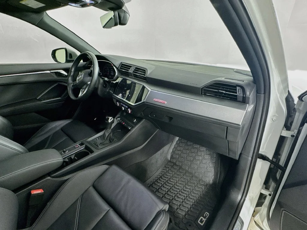 Used 2024  Audi Premium Plus image 37