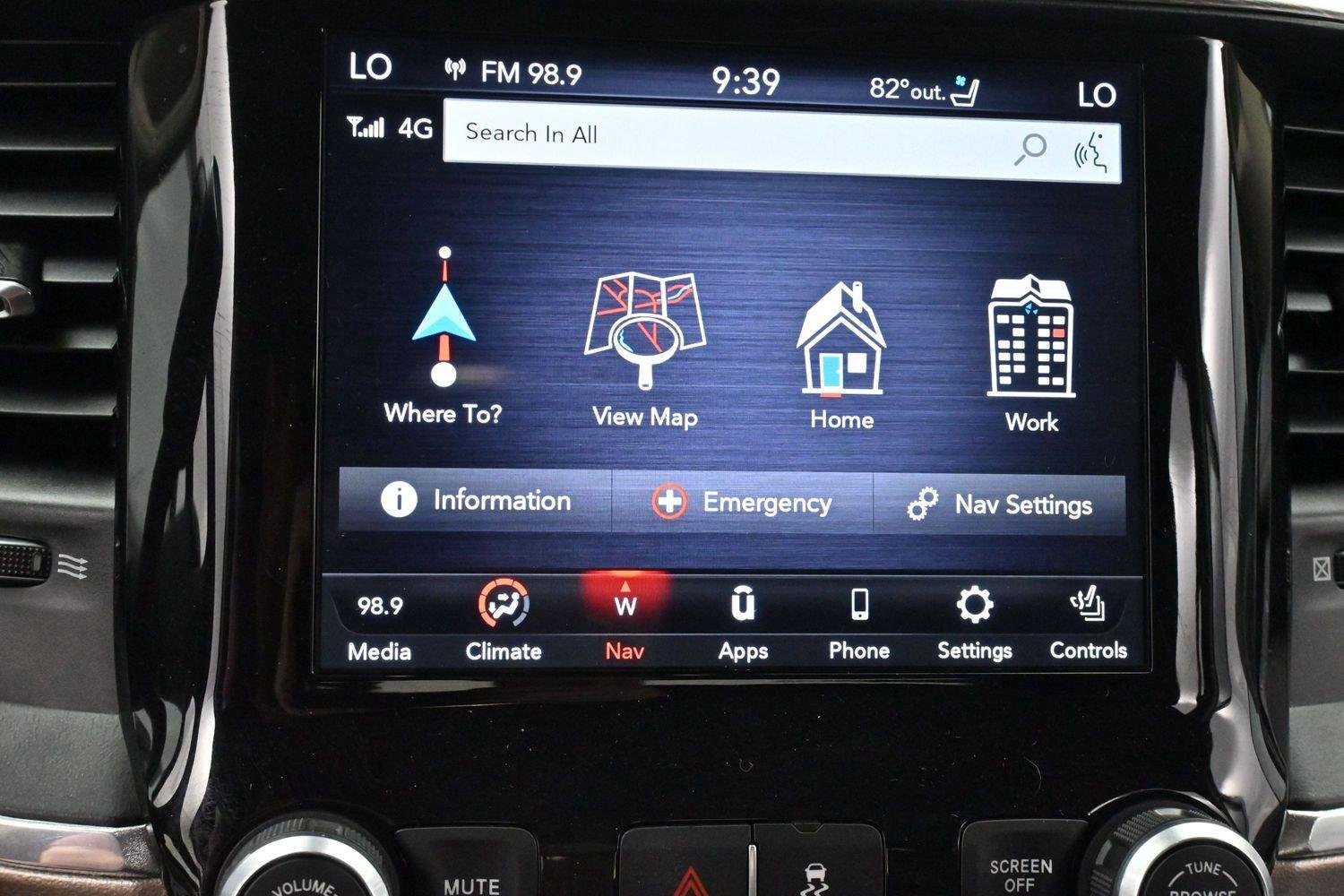 Used 2021 Diamond Black Crystal Pearlcoat Ram Laramie image 22