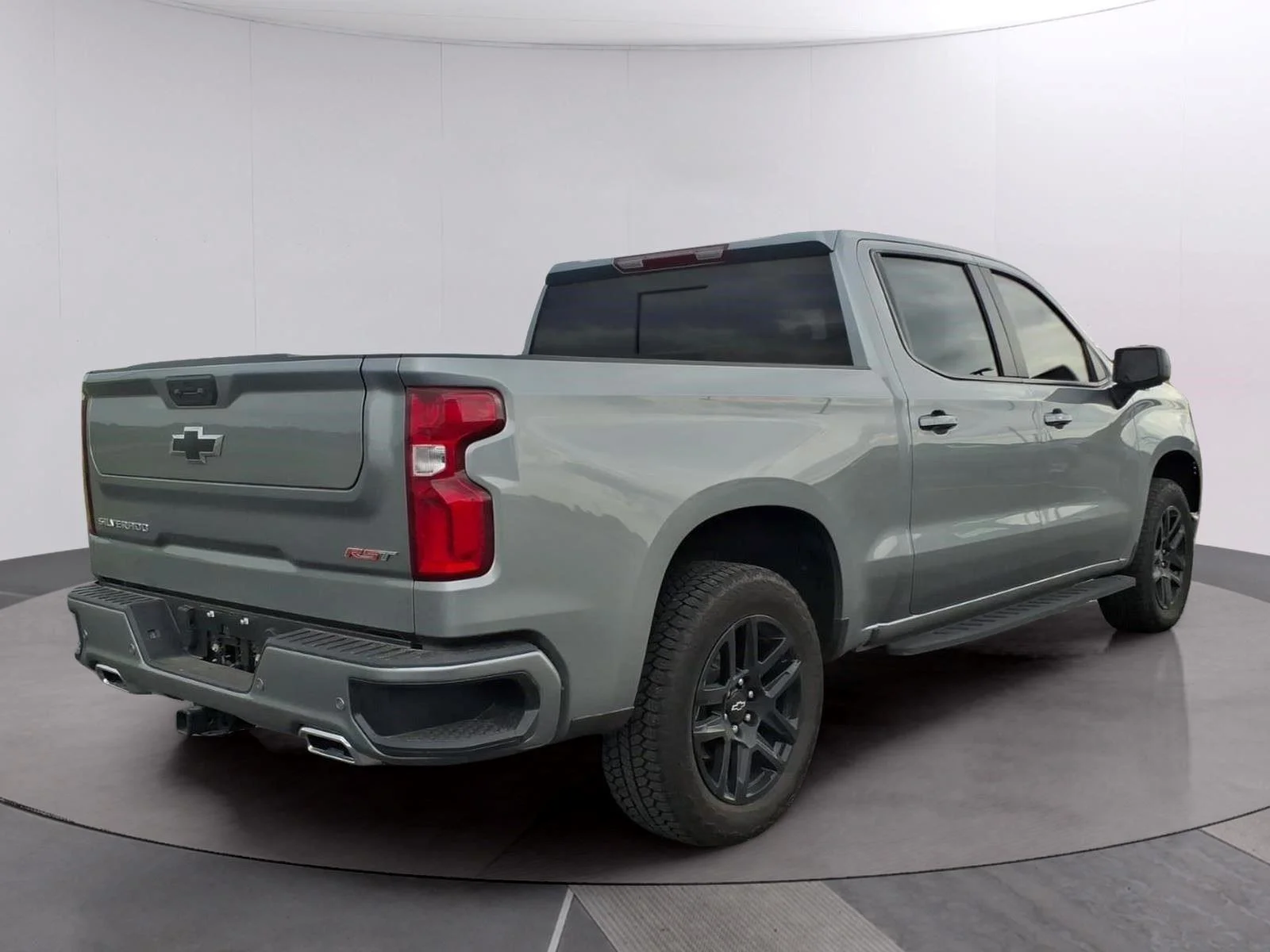 Used 2026 Sterling Gray Metallic Chevrolet RST image 5