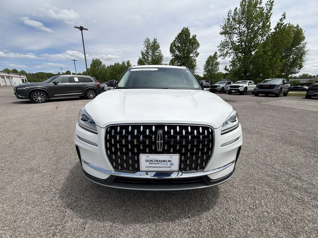 Used 2023 White Lincoln Reserve image 27