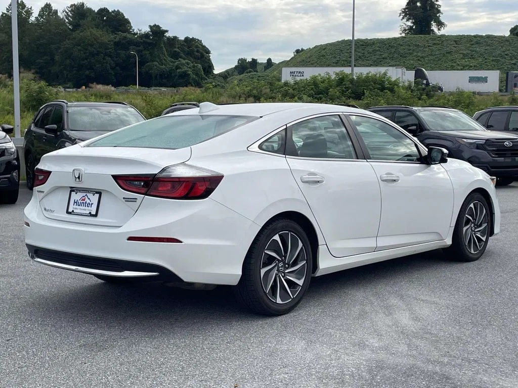 Used 2019 White Orchid Pearl Honda Touring image 27