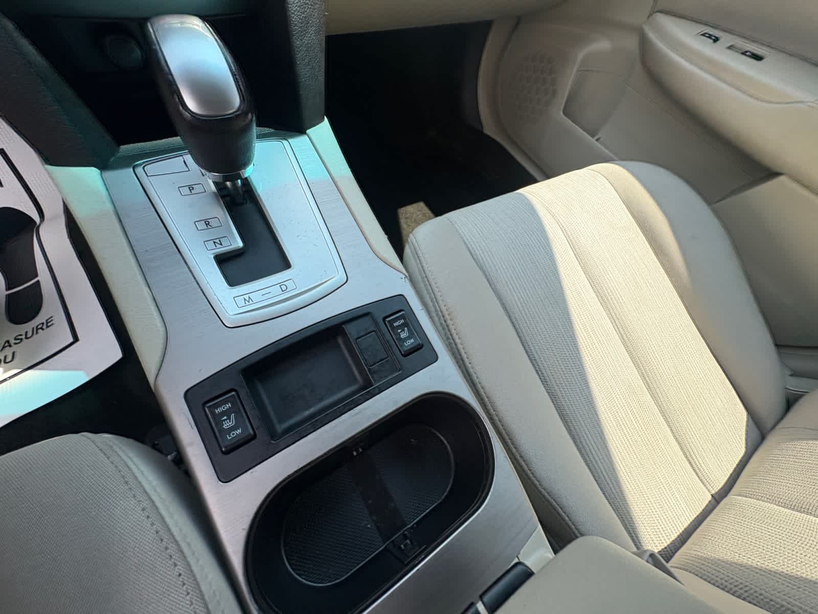 Used 2013 Satin White Pearl Subaru 2.5i Premium image 26