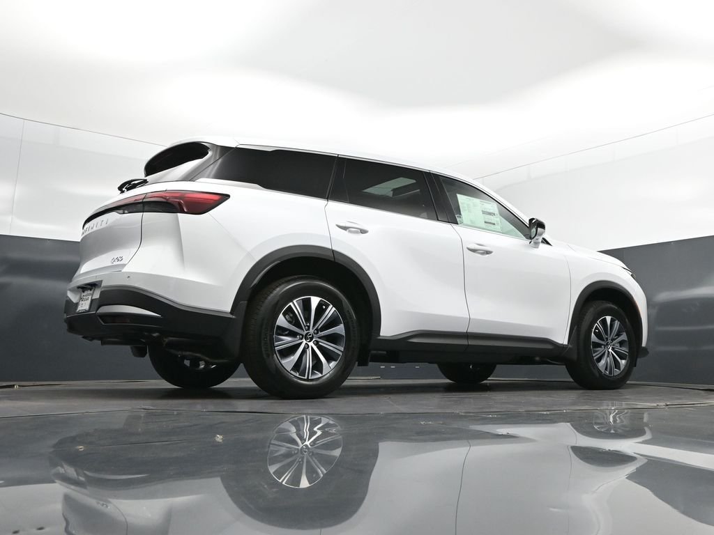 Certified Used 2026 White INFINITI PURE image 43