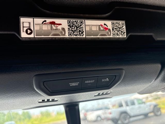 Used 2022 White Jeep Unlimited Sport S image 4