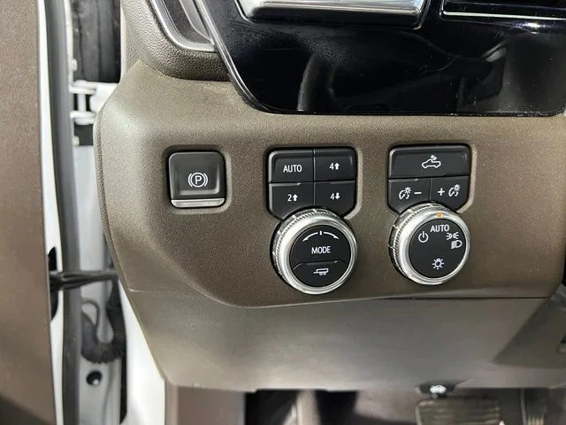 Used 2024 White GMC SLE image 16