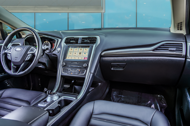 Used 2019 Blue Ford SEL image 11