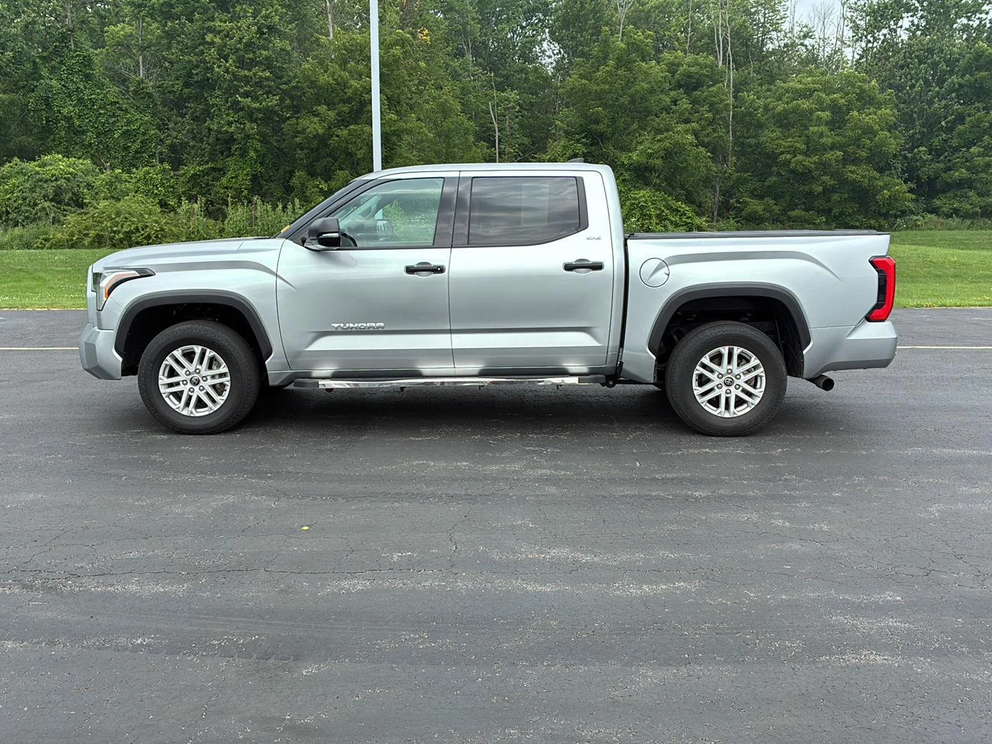 Used 2022 Celestial Silver Metallic Toyota SR5 image 11