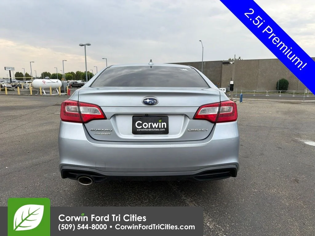 Used 2018 Ice Silver Metallic Subaru 2.5i image 6