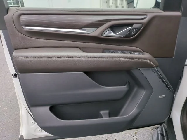 Used 2022 White GMC Denali image 12