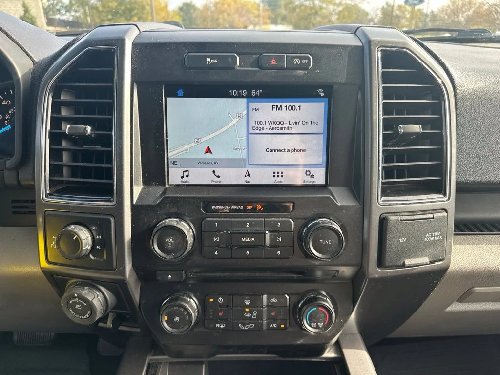 Used 2018 Blue Ford XLT image 8