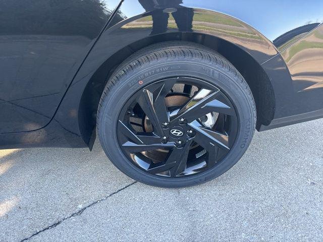 New 2026 Abyss Black Hyundai SEL Sport image 42