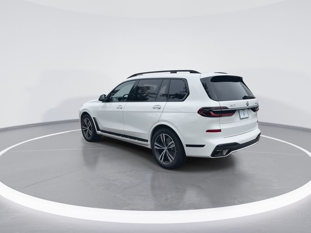 Used 2027 Alpine White BMW xDrive40i image 6