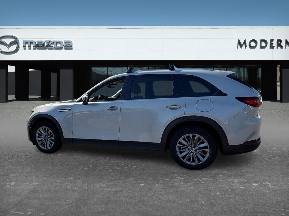 Used 2024 Platinum Quartz Mazda Preferred image 6