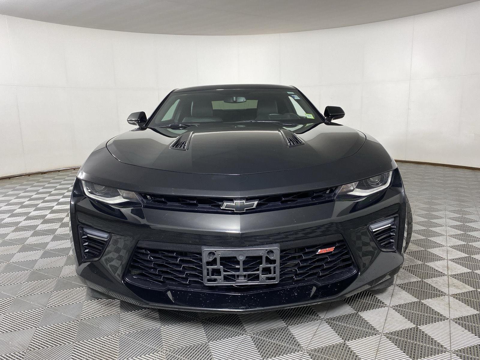 Used 2018 Black Chevrolet 2SS image 2