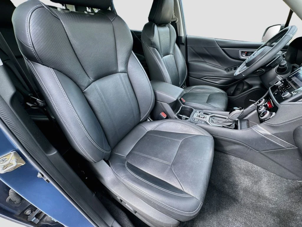 Used 2020 Blue Subaru Touring image 36