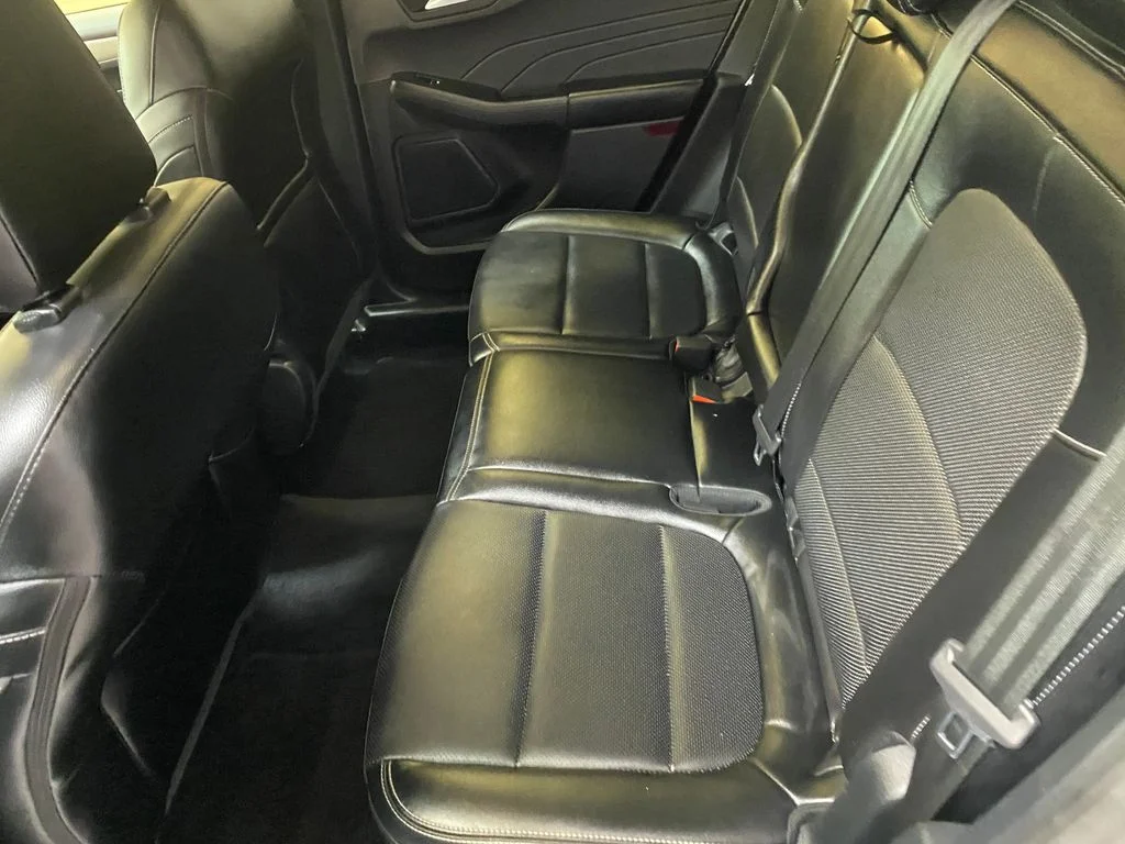 Used 2022 White Ford SEL image 23