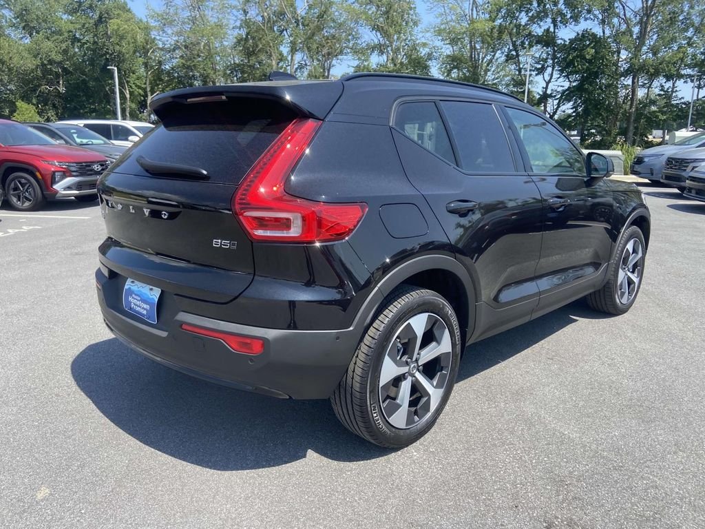 2026 Volvo XC40 Plus - Photo 15