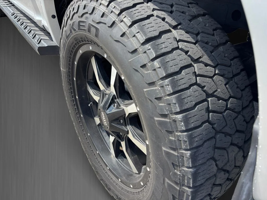 Used 2019 Silver Ford Lariat image 48