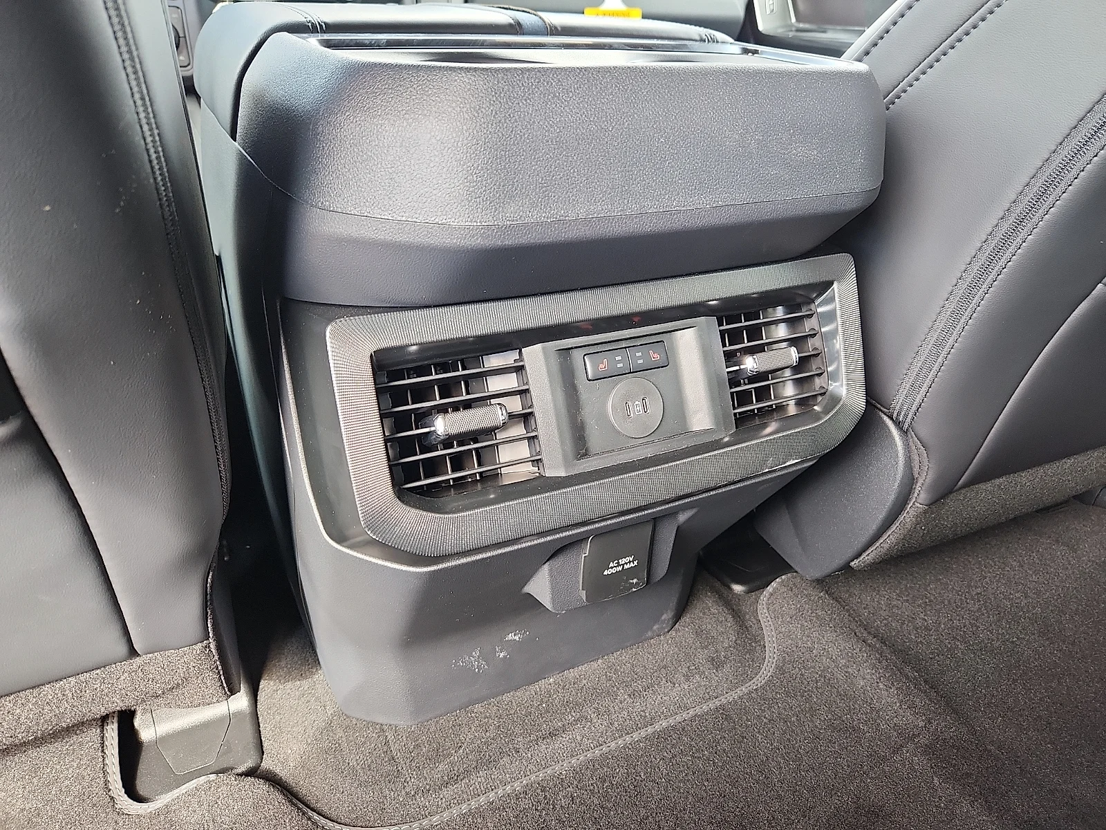 New 2027 Star White Metallic Tri-Coat Ford Platinum image 12