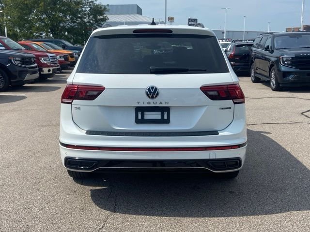 Used 2022 Oryx White Pearl Effect Volkswagen 2.0T SE R-Line Black image 6