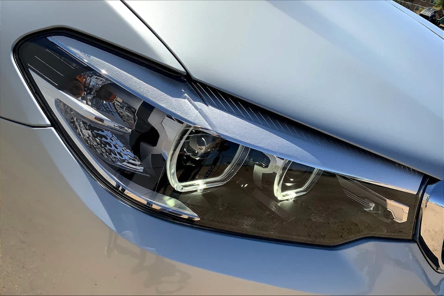 Used 2018 Glacier Silver Metallic BMW 530i image 27