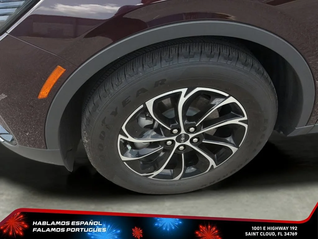 Used 2024 Red Lincoln Premiere image 36