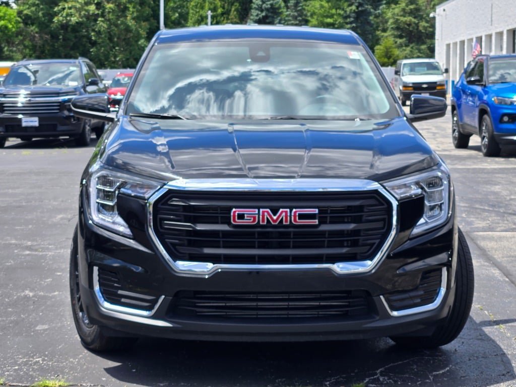 2024 GMC Terrain SLE - Photo 4