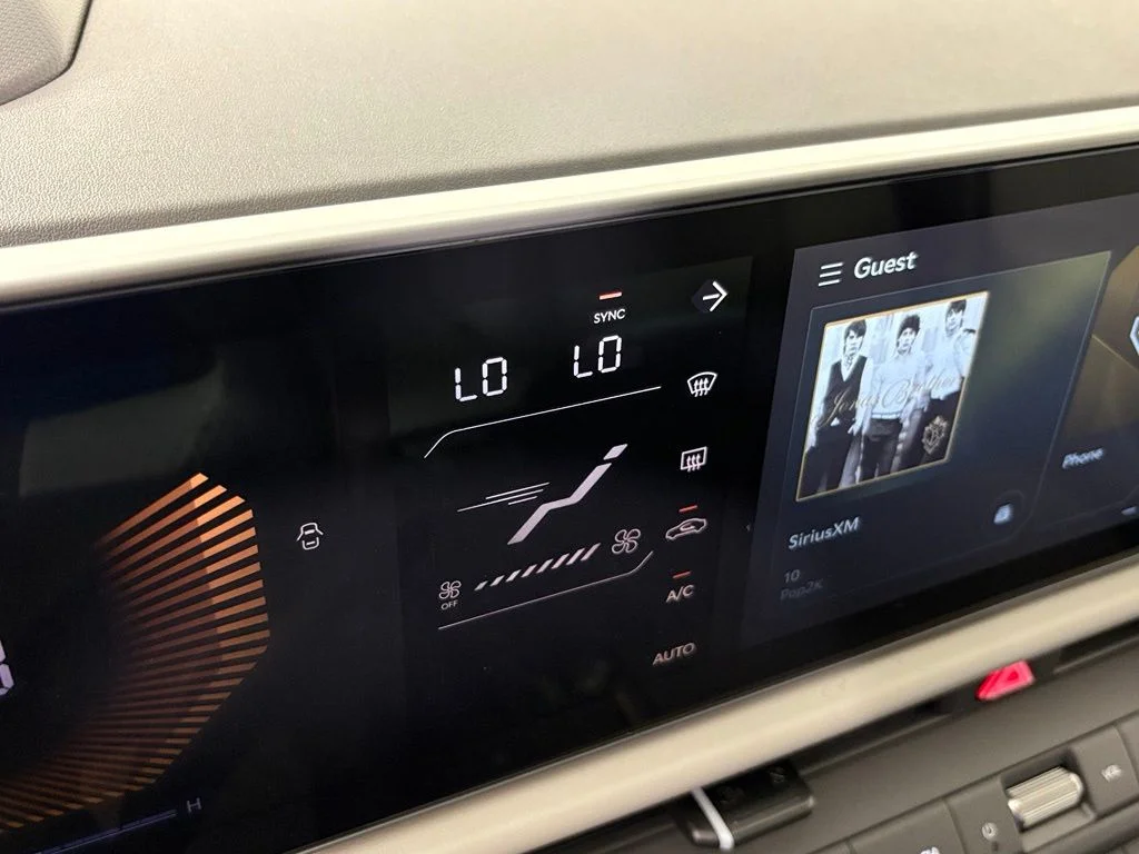 New 2027 Snow White Pearl Kia EX image 24