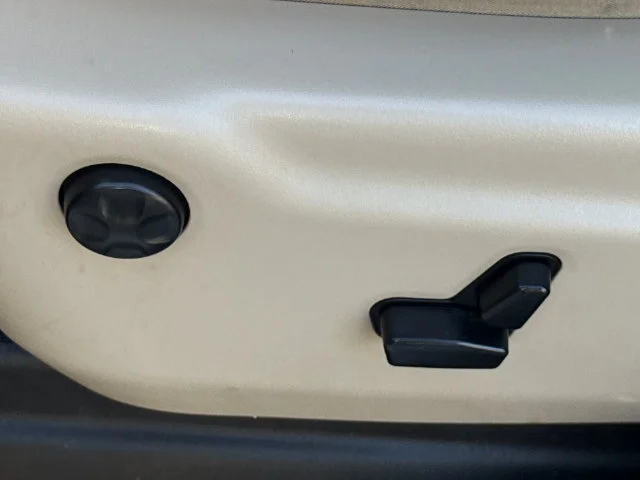 Used 2018 White Dodge Citadel image 24