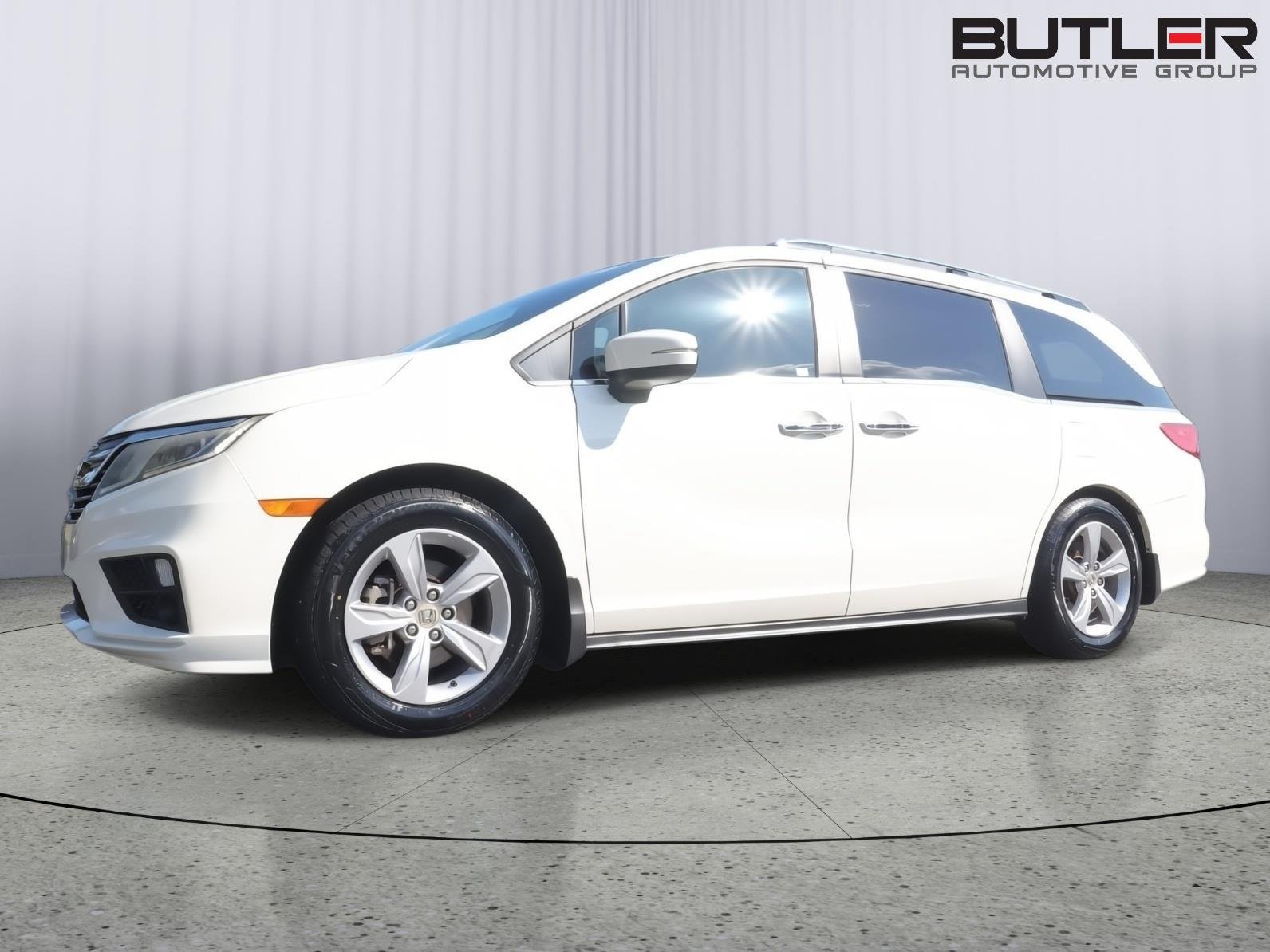 Used 2019 White Diamond Pearl Honda EX-L w/Navi w/RES image 1