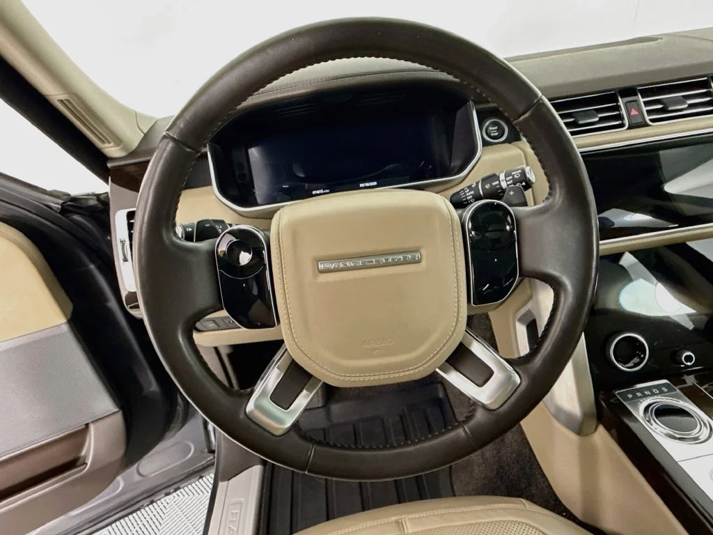 Used 2018 Gray Land Rover HSE image 12