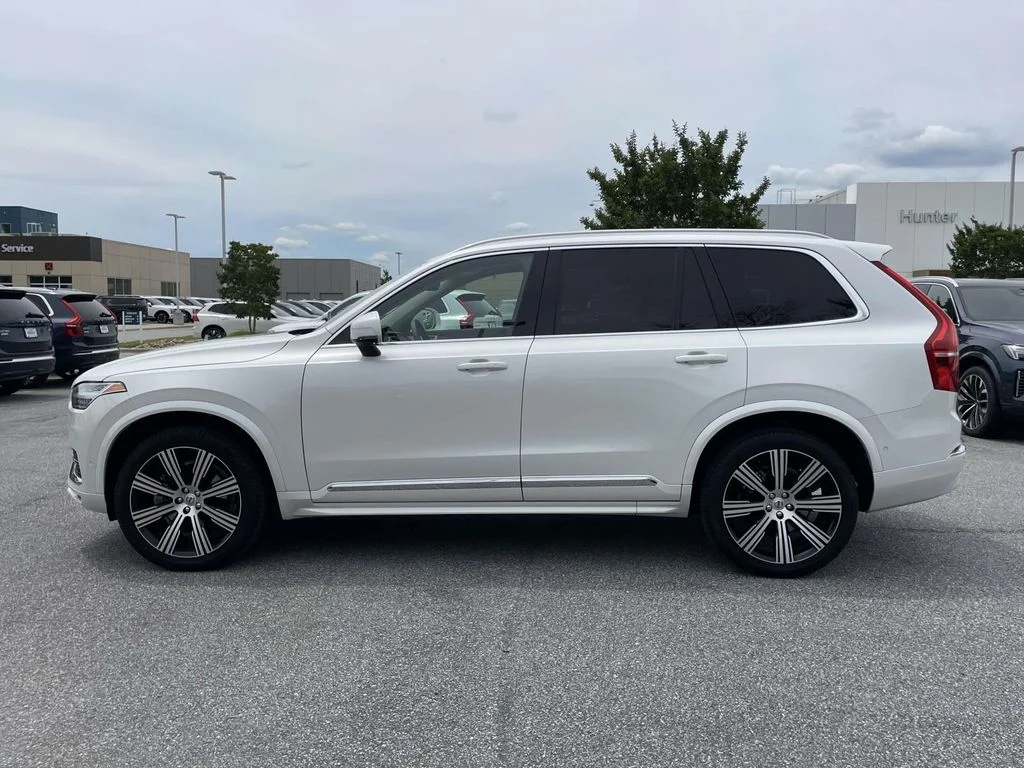 Certified Used 2023 Crystal White Volvo Ultimate image 25
