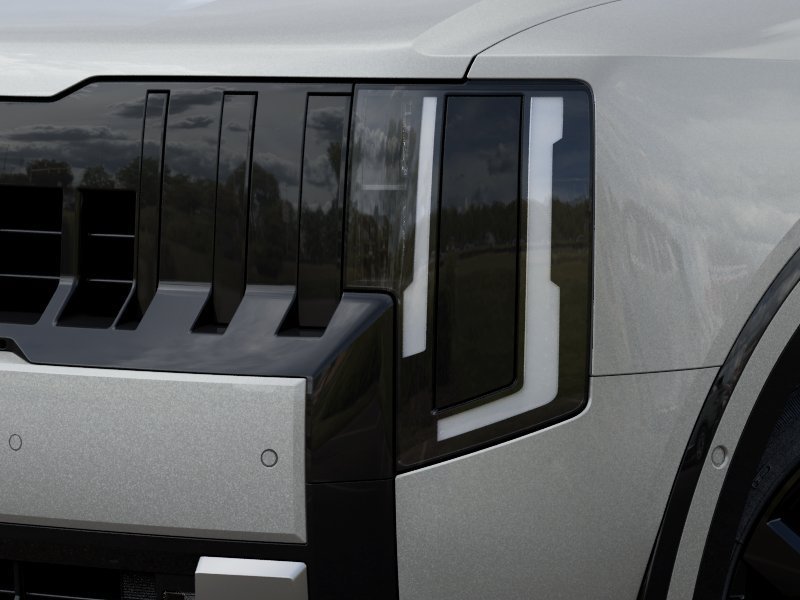 New 2027 Ivory Silver Kia SX image 10