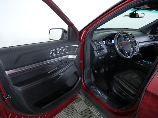 Used 2016 Red Ford Sport image 17