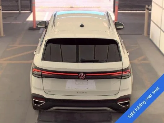 Used 2025 White Volkswagen 1.5T SE image 11