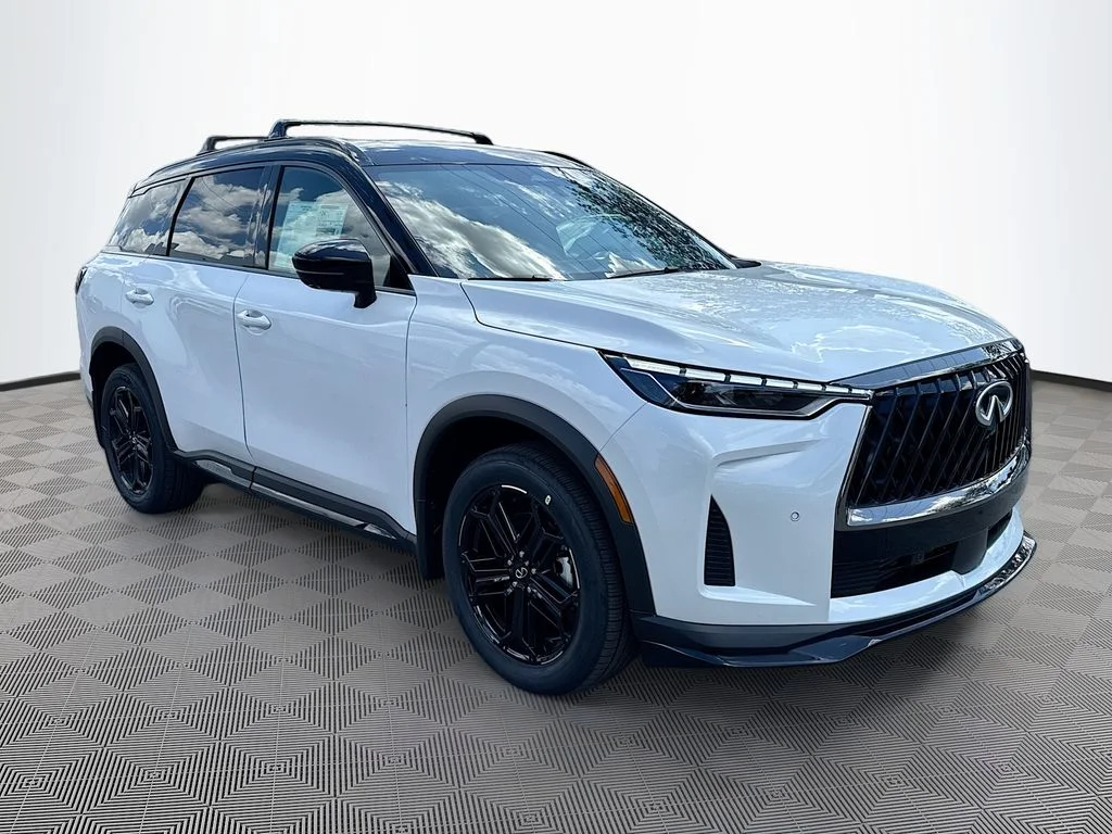 New 2027 2T RAD WHT INFINITI Sport AWD image 3