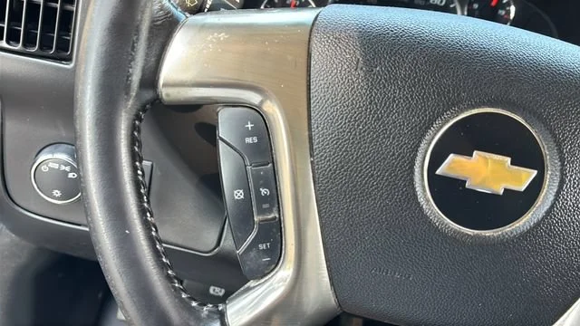 Used 2019 SUMMIT WHITE Chevrolet CUTWAY image 21