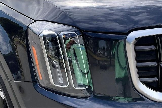 Used 2025 Gray Kia S image 27
